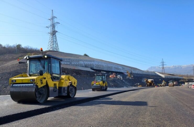 Обход алушты готов на 80 %: строительство четырёхполосной дороги в крыму Обход алушты готов на 80 %: строительство четырёхполосной дороги в крыму